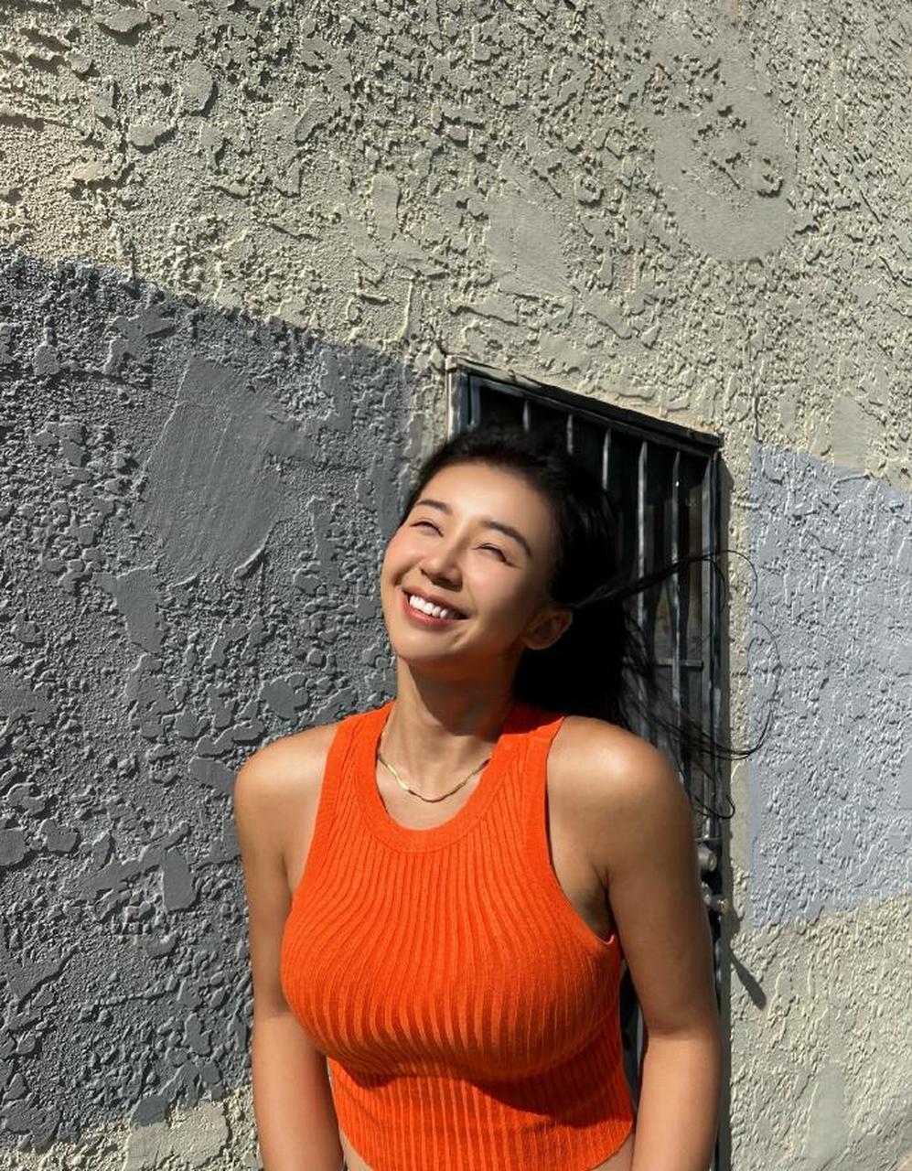 中国最美nba主播张曼源,美国春游好身材抢镜,自曝已恢复单身