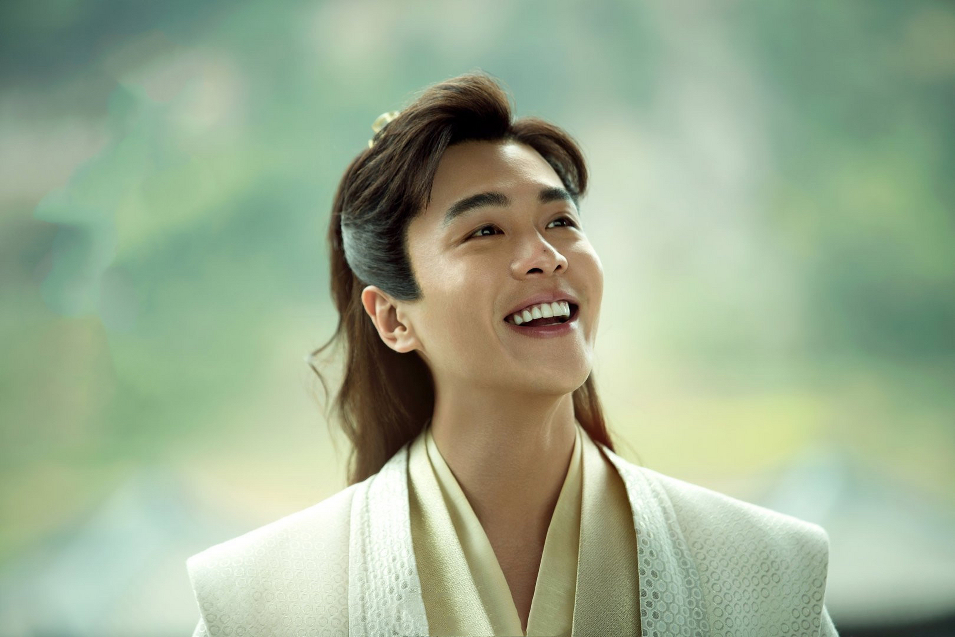 庆余年#  《庆余年2》喜欢的主演基本都在,服化道也沿用了第一步