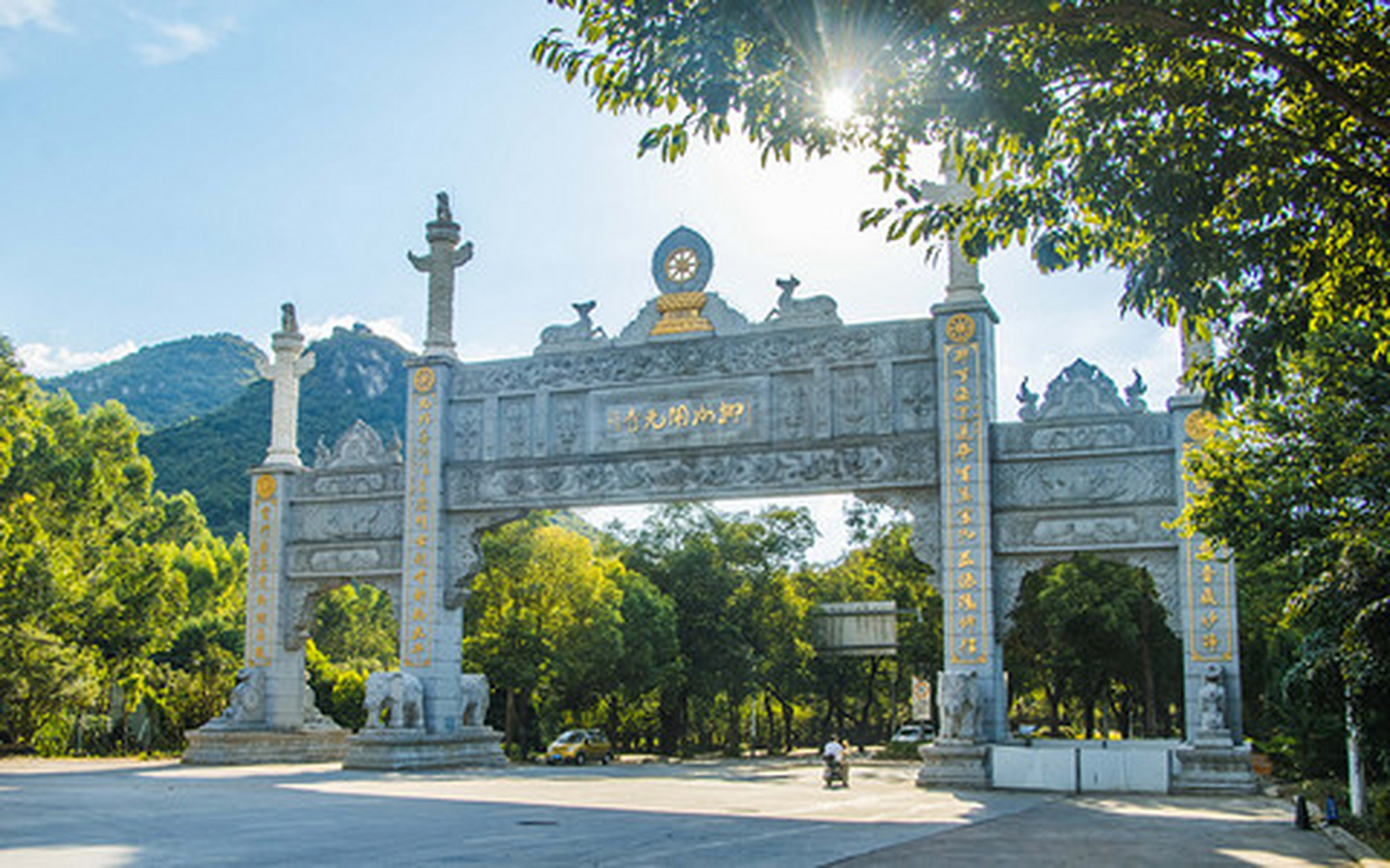 柳州开元寺住持图片