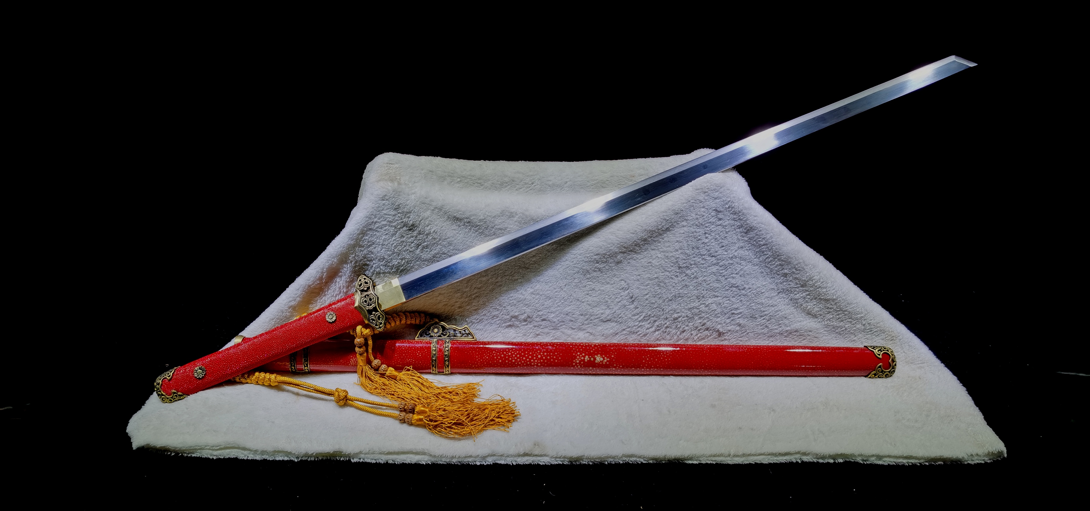 龙泉铸剑师周正武作包钢覆土烧刃唐刀