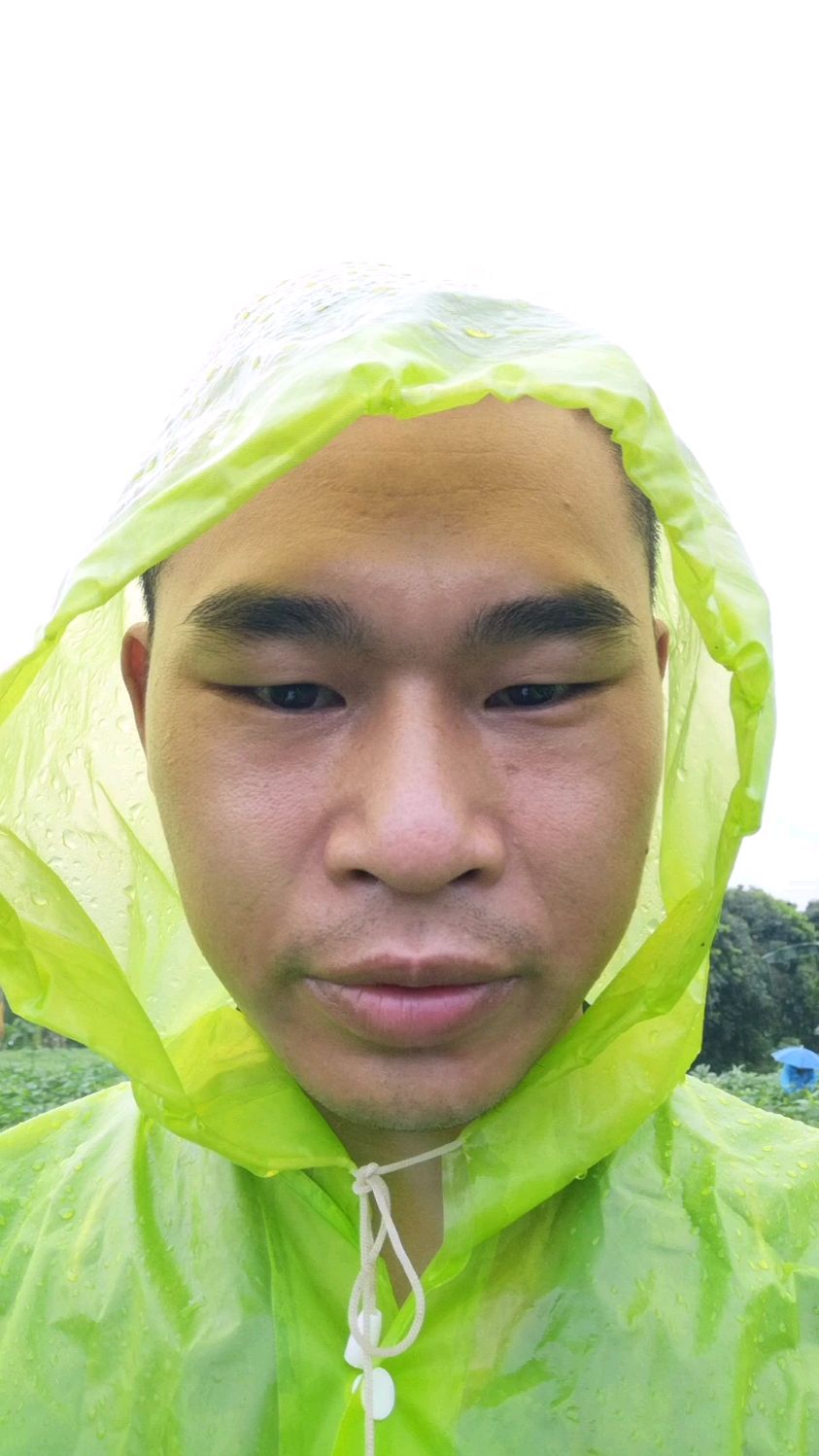 广西农村小二哥,育的辣椒苗都长草了6.11-度小视