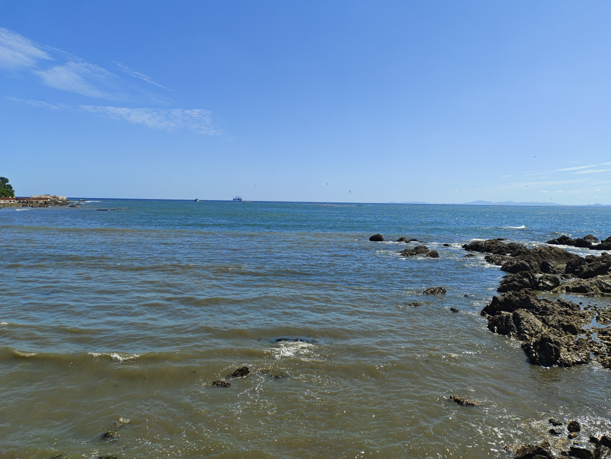 海天交界处,是一抹蓝色