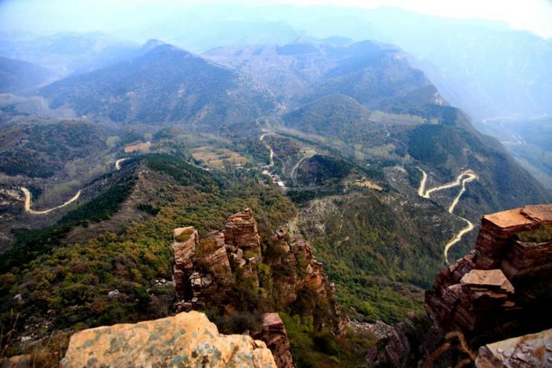 百家创作人# 韩口村位于辉县市西北部30公里的太行山深处,三面环山