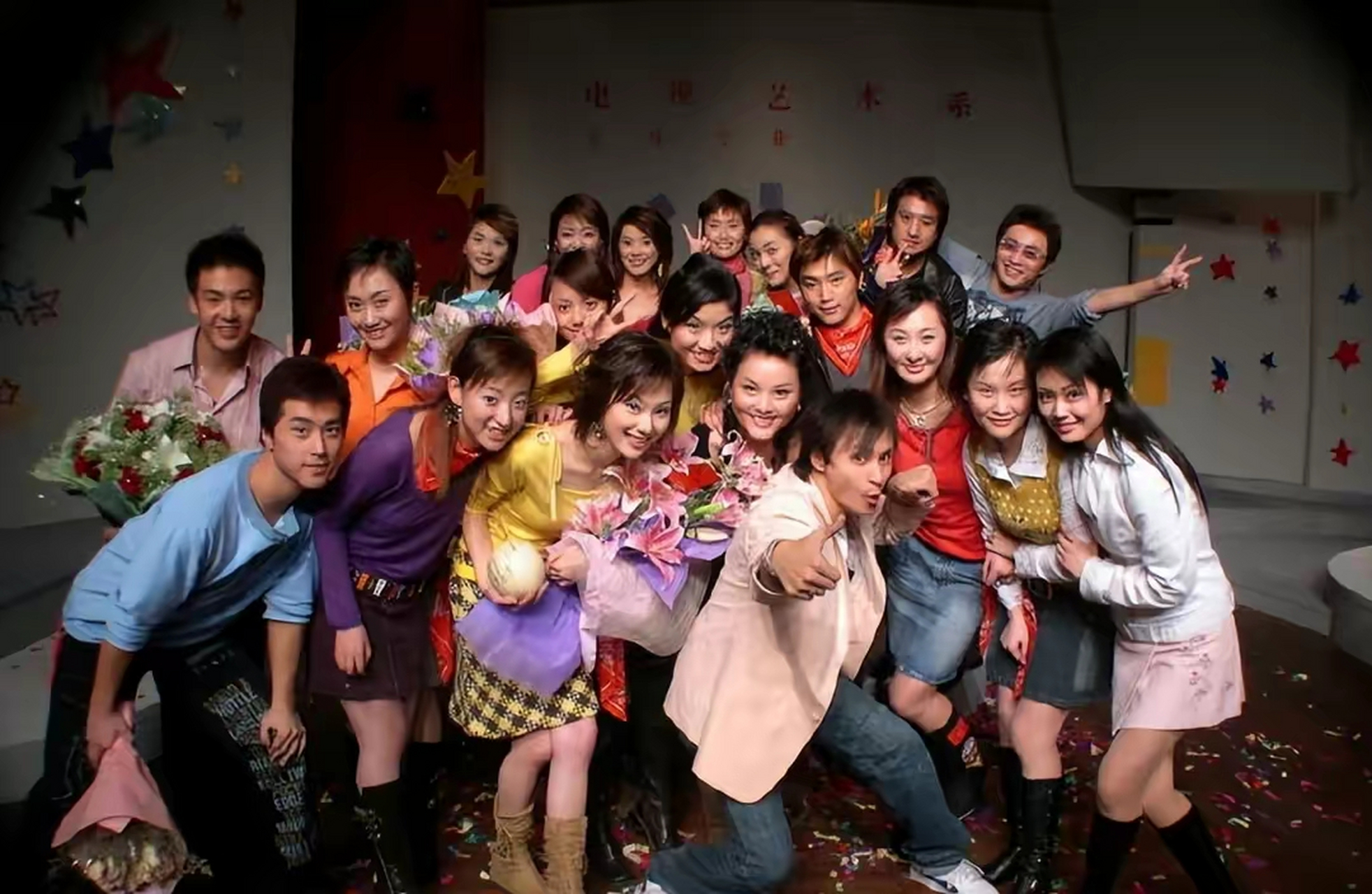 她是东方卫视主持人,当年风光出嫁,离婚后11年独自抚养儿子长大#娱乐