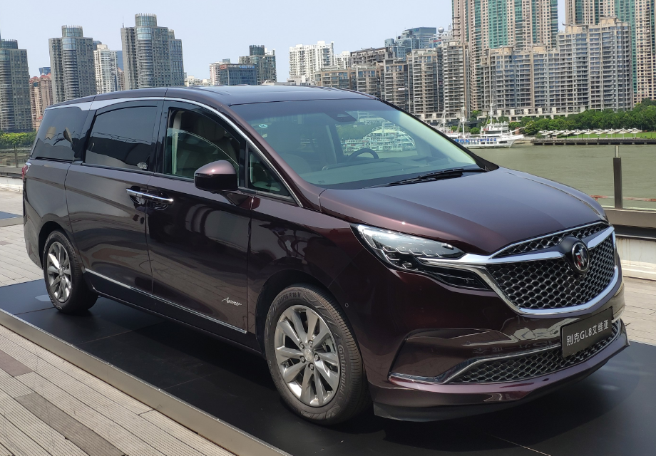 车友愿意买别克gl8,是看中了哪个优势?家用车合适吗