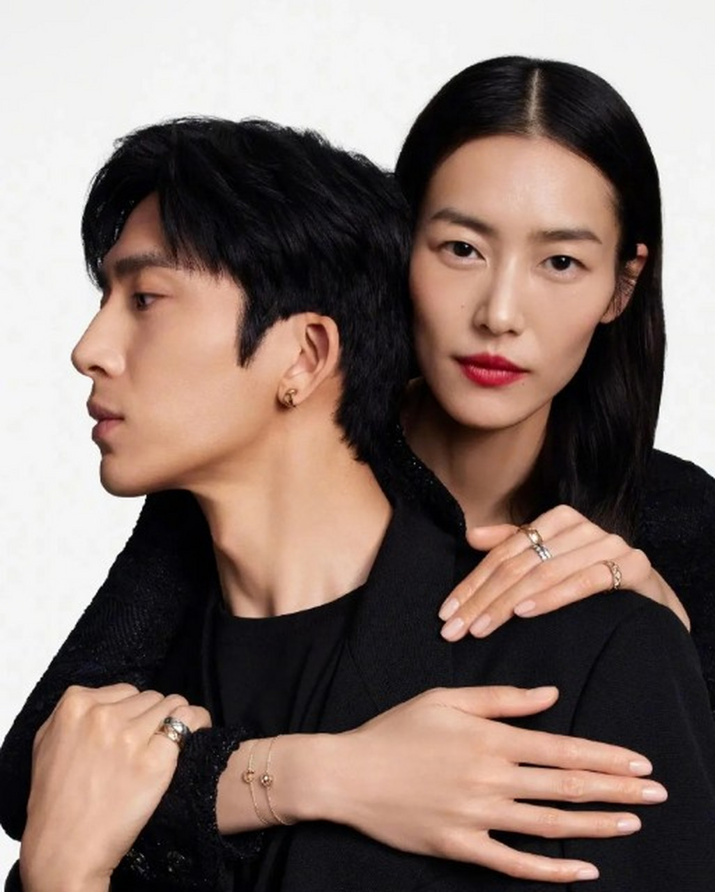 个人认为,倪妮在外貌上要比刘雯更加出色,而井柏然这次的审美选孕有