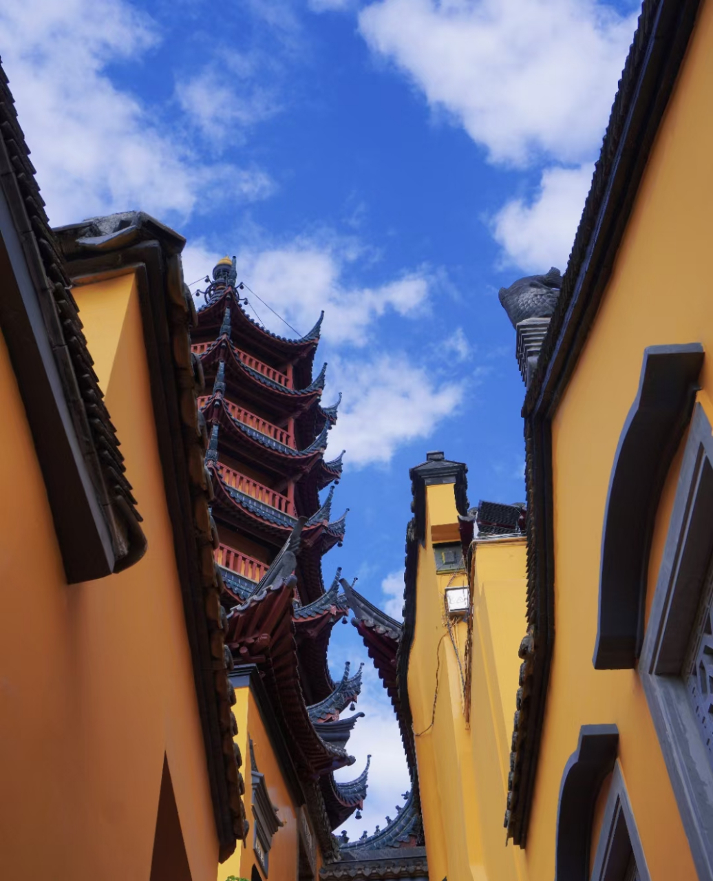 各种角度看金山寺,还是特别的美,这个五一假期你去哪里了?