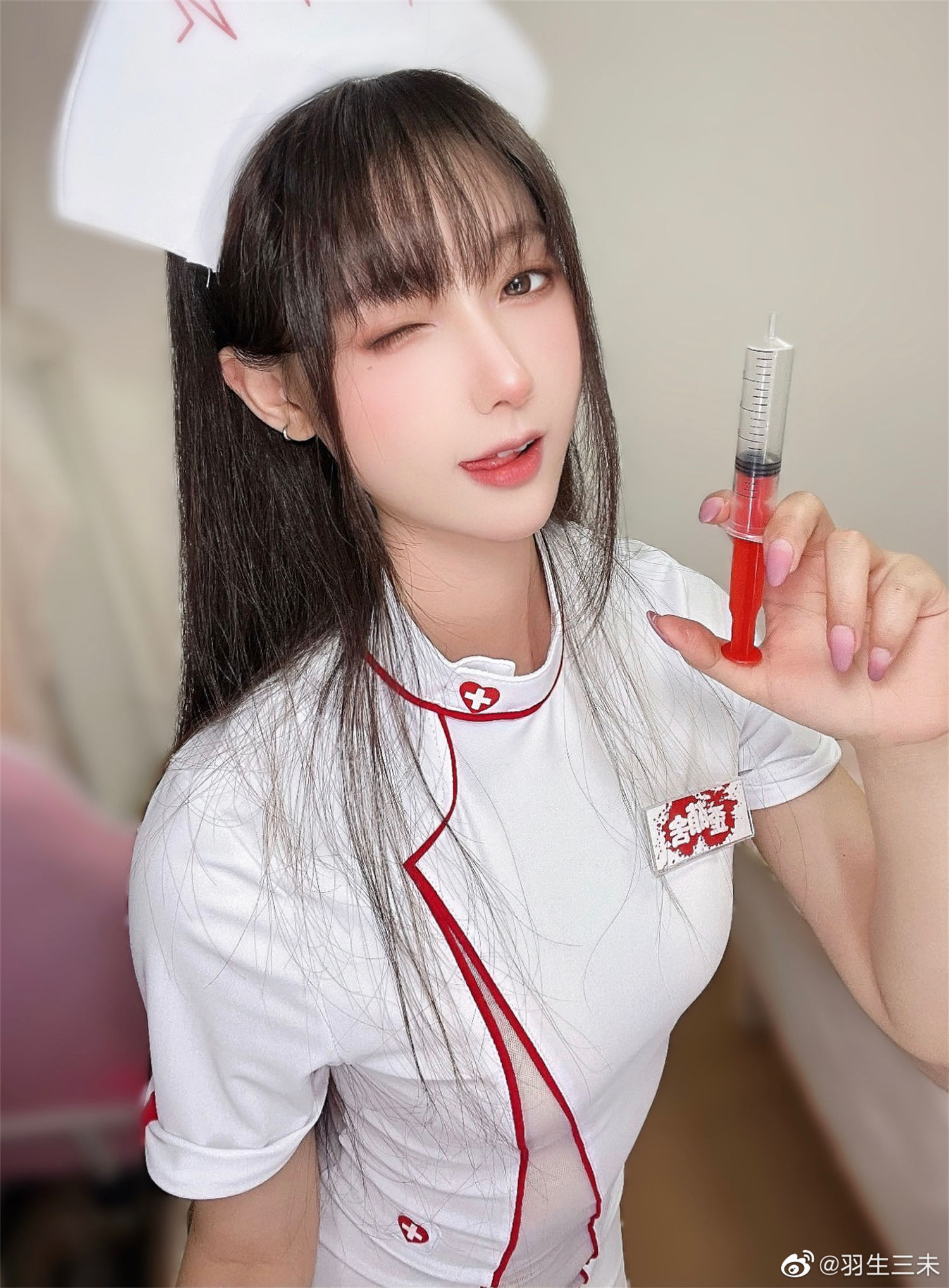 羽生三未的微博cos鉴赏,银光闪闪的不是十字架而是针头 羽生三未的微博cos鉴赏,银光闪闪的不是十字架而是针头