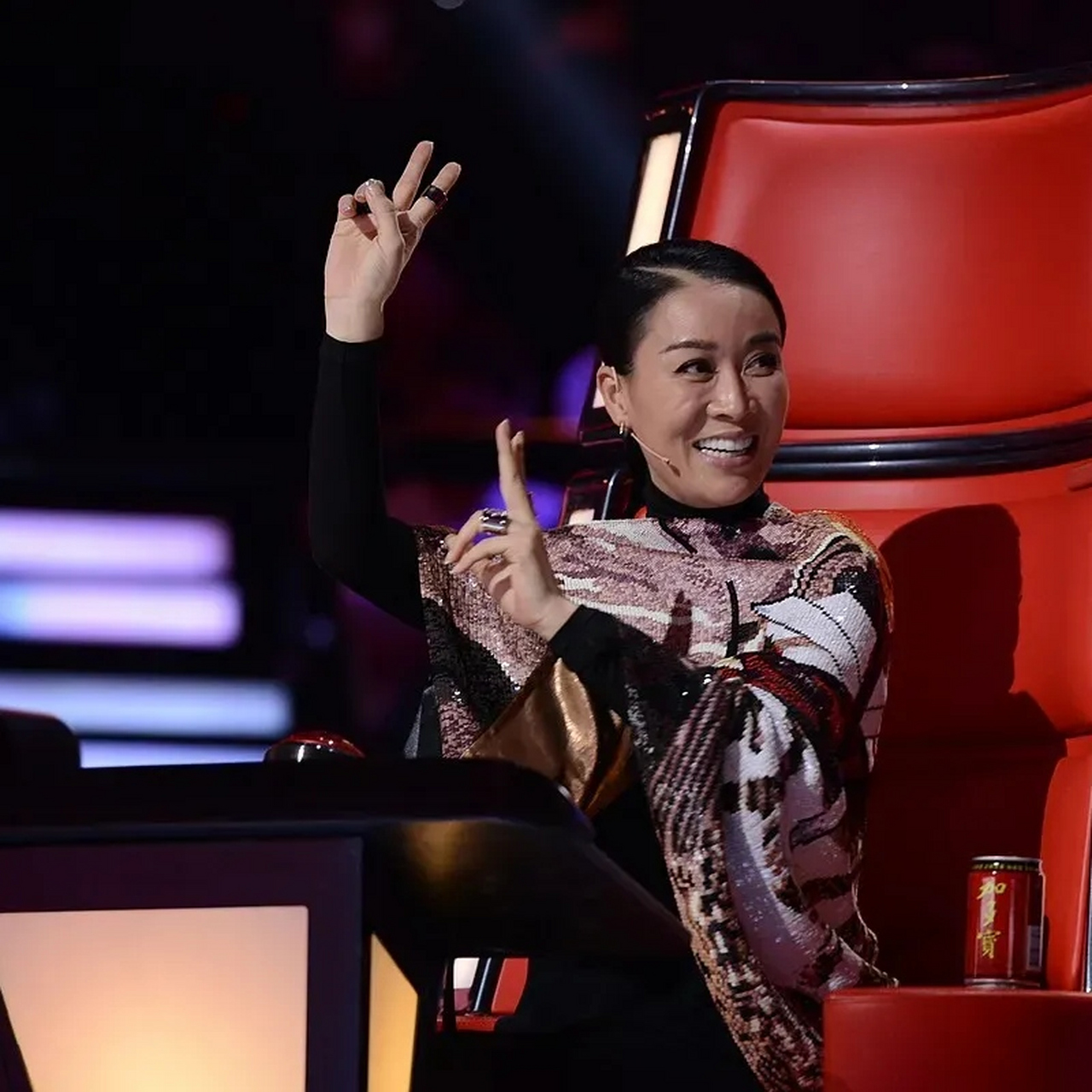 这届网友不好惹,他们扒出《中国好声音》的创办人是一位叫那辛的女性