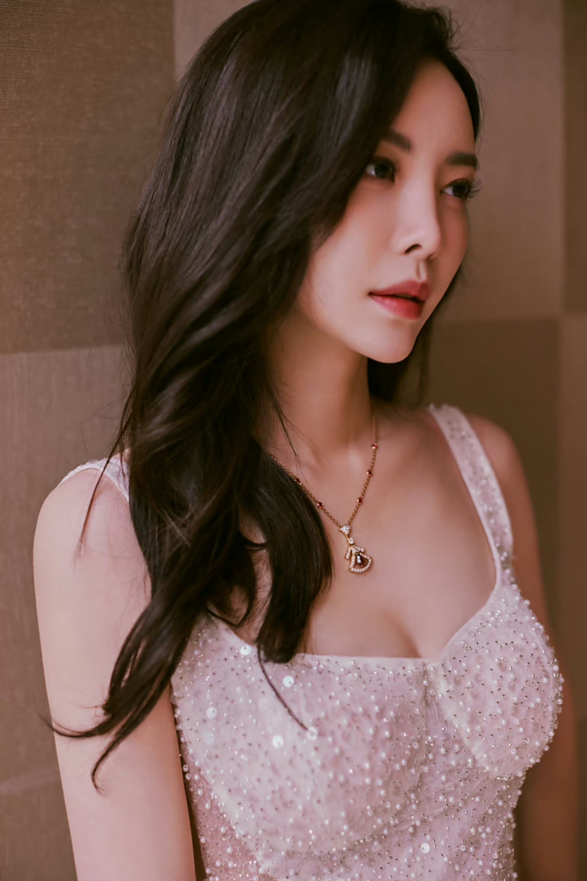 于文文美照,身材真的是太性感迷人了!#养眼美女