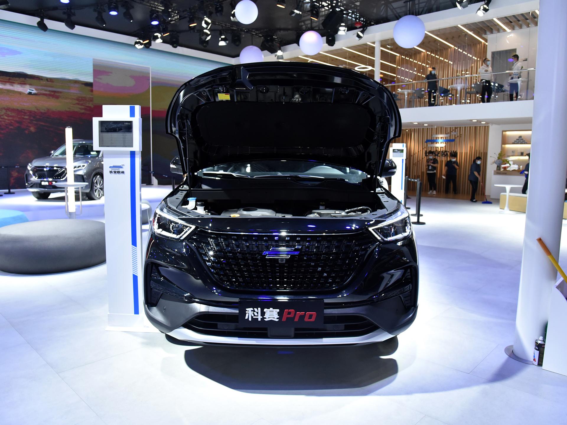 欧尚版发现5,空间大油耗低,实拍长安欧尚科赛pro