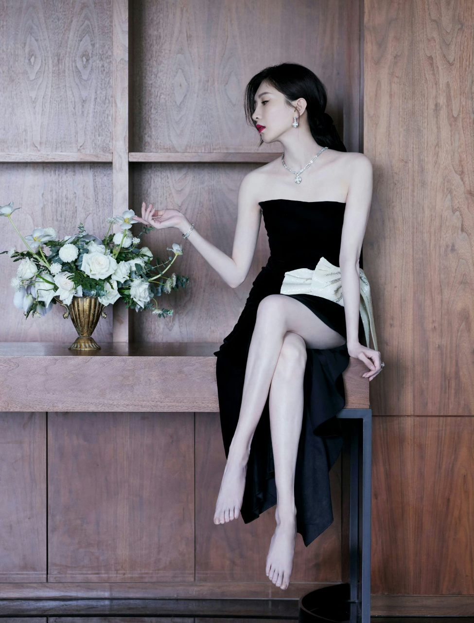 江疏影  光脚丫