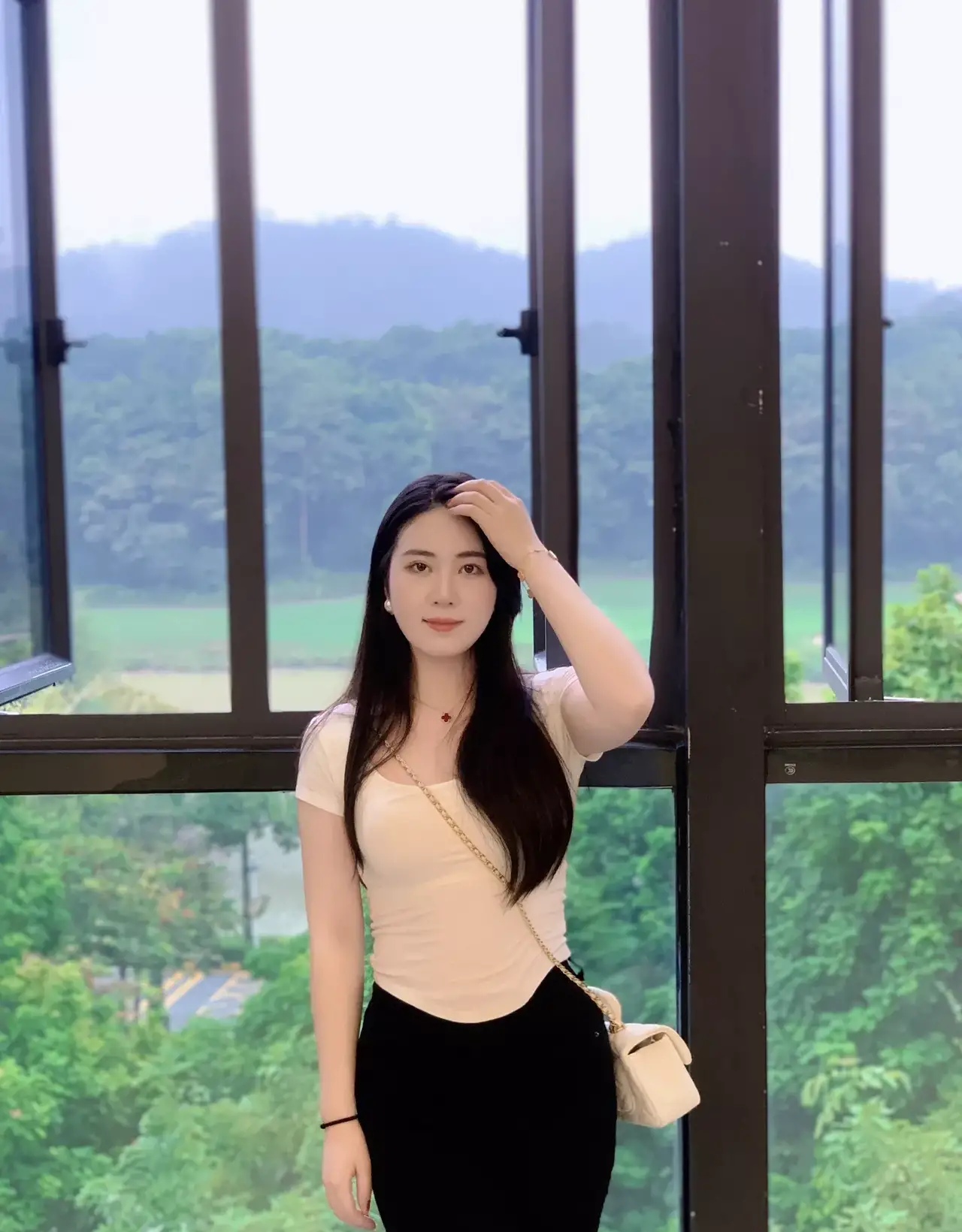 李晓晴是一位有才华的摄影师,在他的镜头下,人们的美丽变得动人