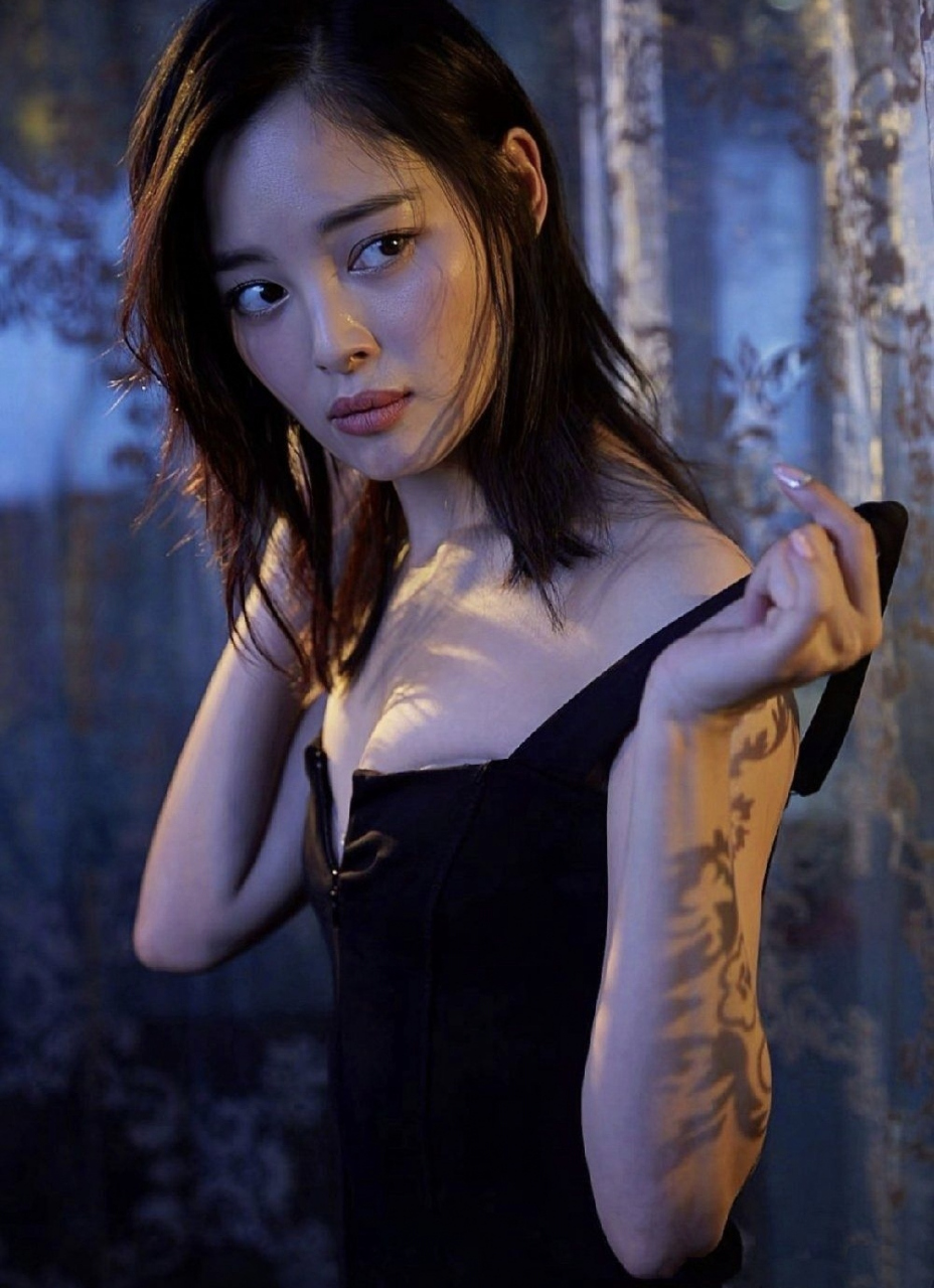 辛芷蕾真是一位非常有韵味和气质的演员,她的美丽和魅力真的无法用