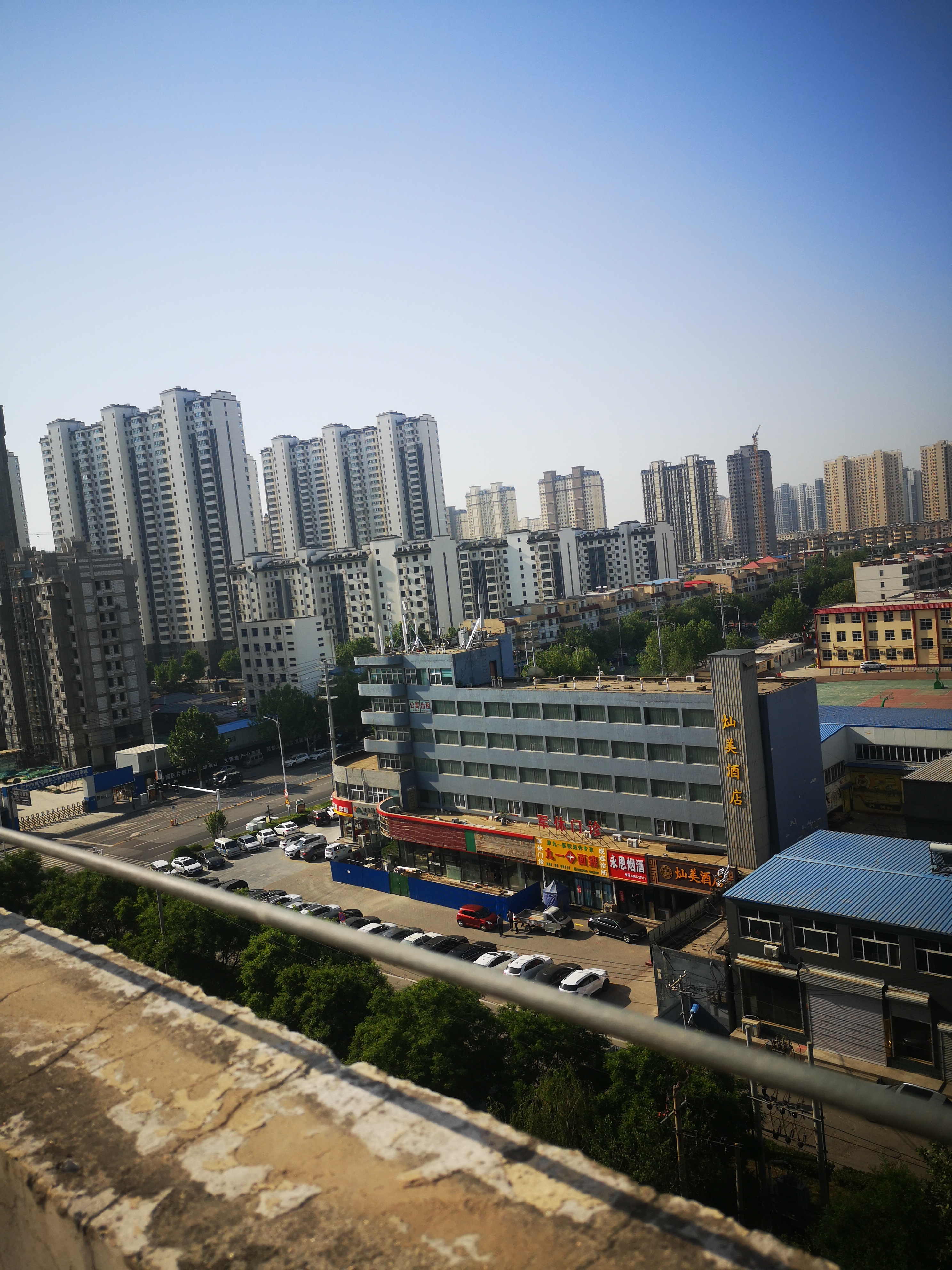 解封没几天,定州又一次封城,这回,已经哭不出来了