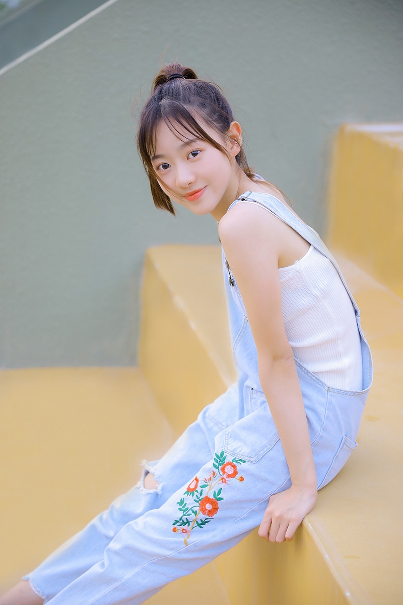 长得亭亭玉立的少女,如此可爱,这是上天的馈赠吧!