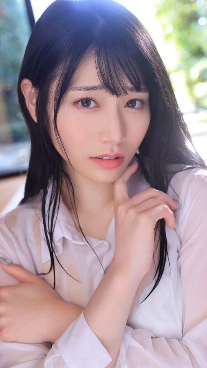 神颜女神河北彩花,日本女演员,有着超高的人气受到了无数影迷的追捧