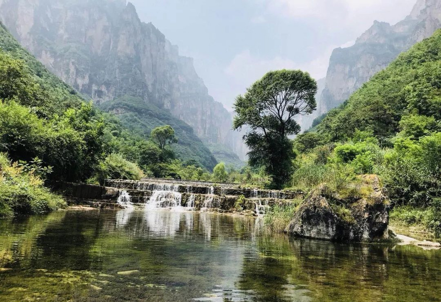 南太行山中总有一些出其不意,令人惊喜的地方,林州仙霞谷就是其中之一