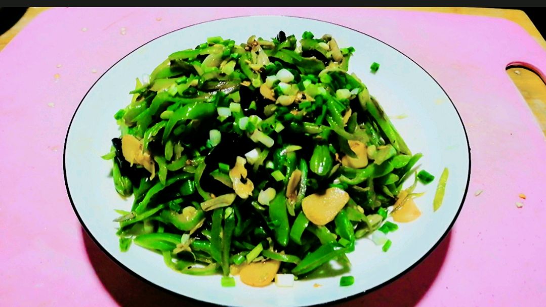 四季豆炒青椒丝,不一样的做法,清脆爽口不夹生