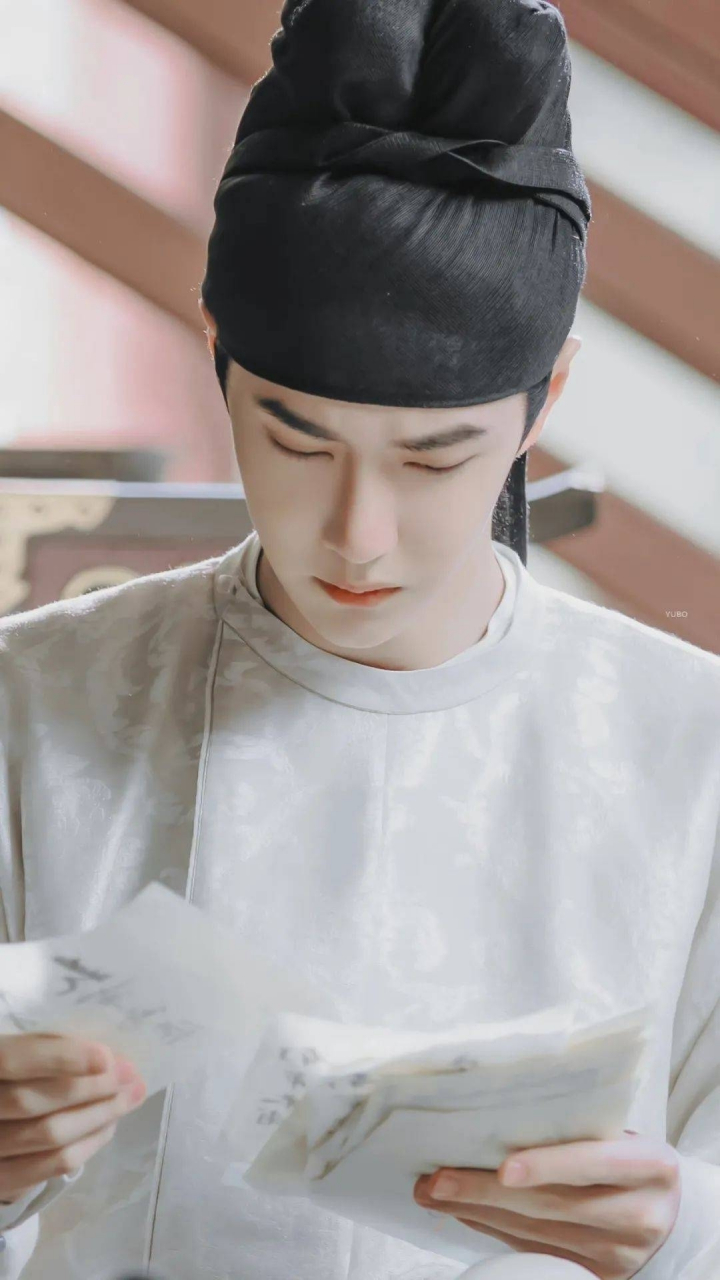 王一博,1997年8月5日出生于中国河南省洛阳市,中国内地男演员,歌手