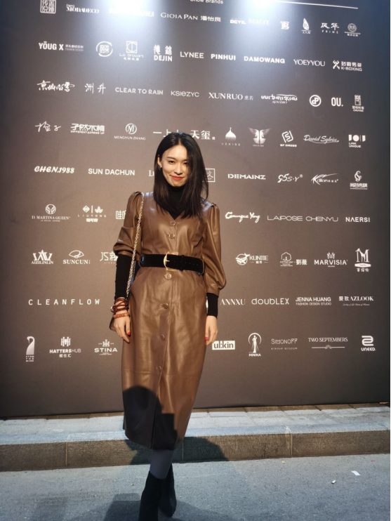 从小到大(北京)文化传媒小艺人李梓琪亮相中国国际时装周