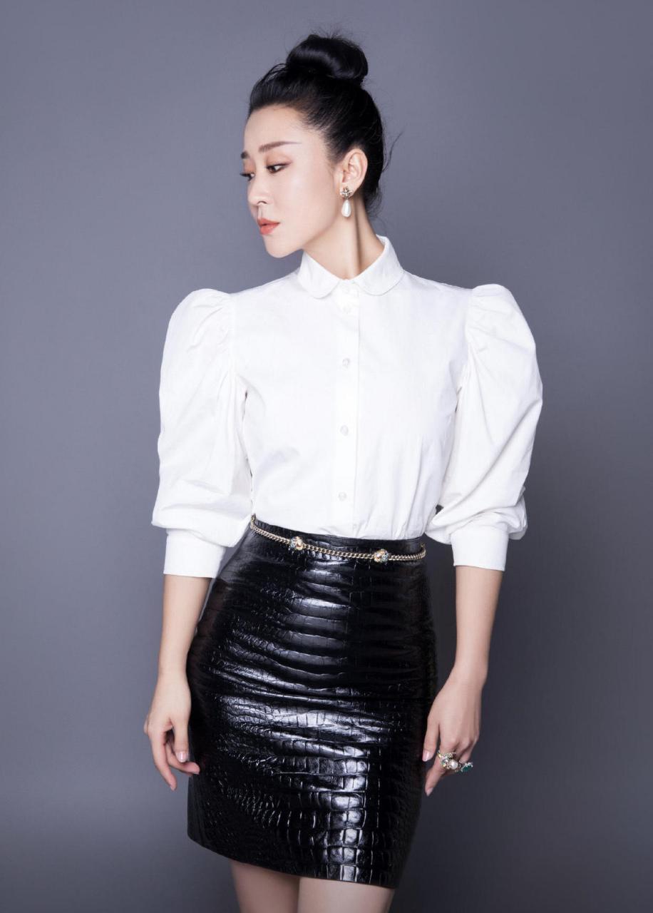 苗圃是中国内地娱乐圈唯一一位拥有飞机驾照的女艺人.