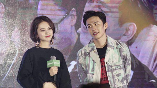 李鸿其姜珮瑶传出恋情?女方回应:终成眷属的是孙亚亚和米邵飞