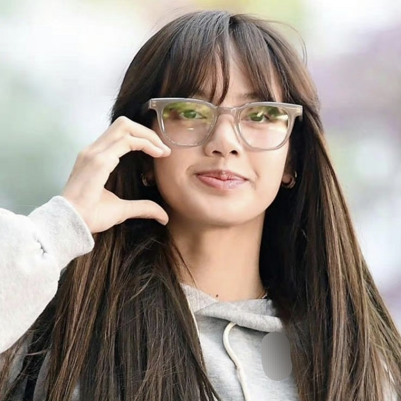 lisa这是被lv三公子吸干精气了吗?