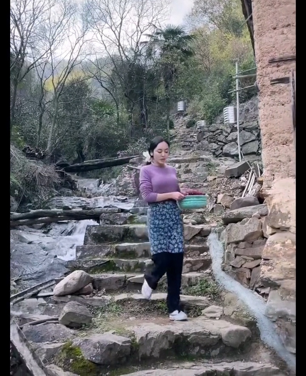 还是农村姑娘好,勤劳朴实,温柔贤惠,真是谁娶谁享福呀!