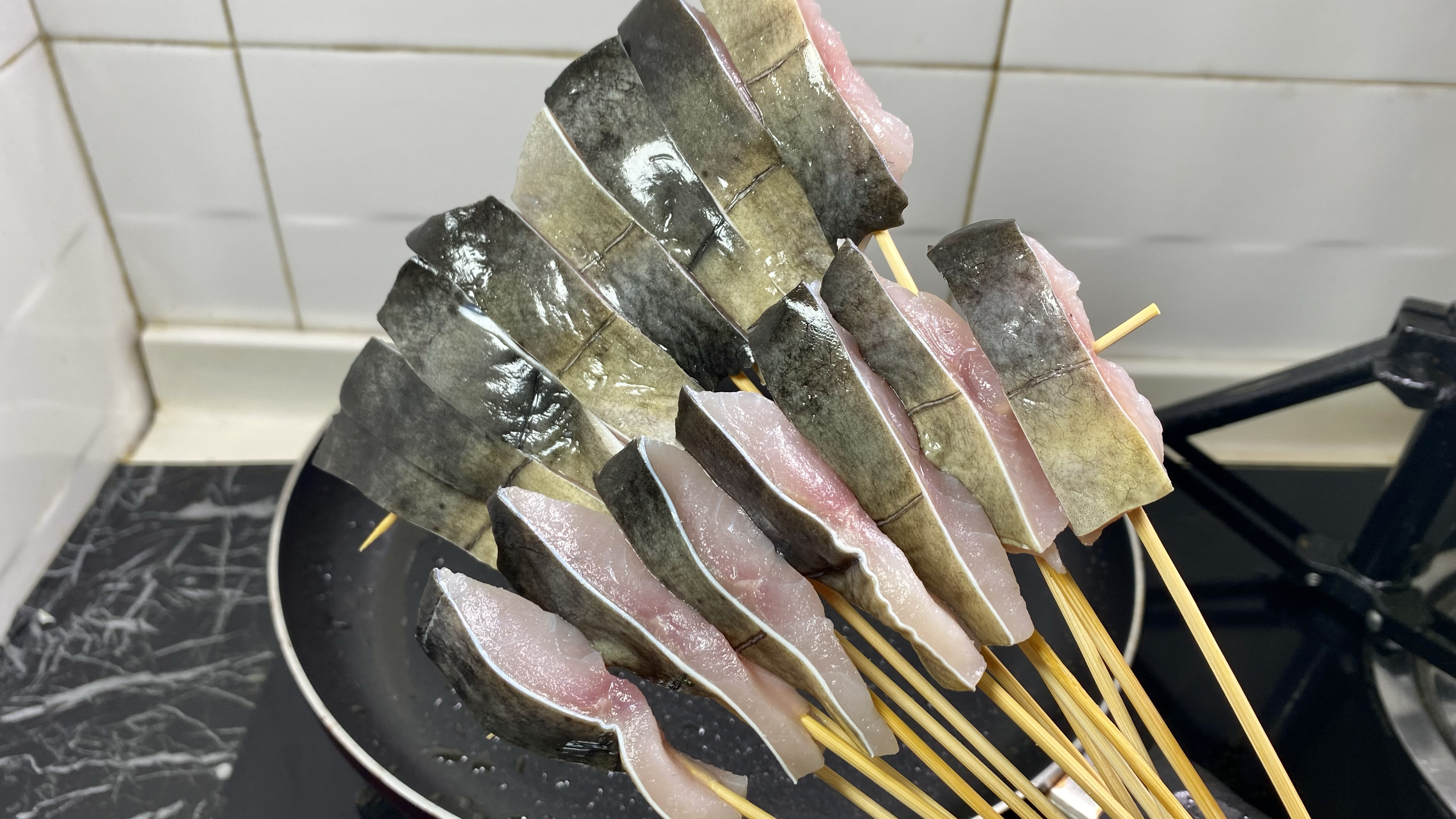 无鳞鲤鱼新做法,一条鱼两种法,售价68吃过的都说好