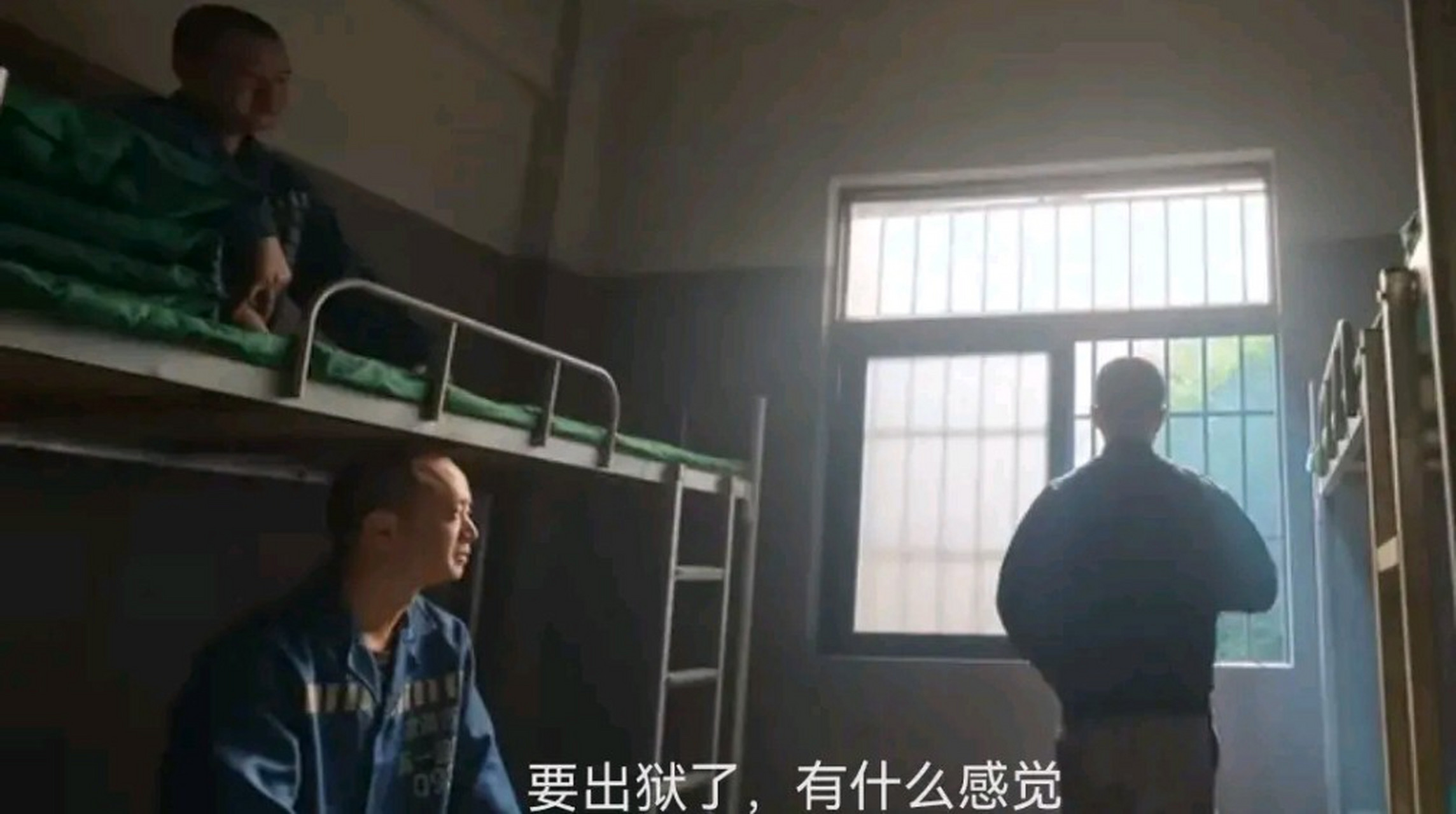 没错,李天一判刑10年坐牢10年,没有减刑.