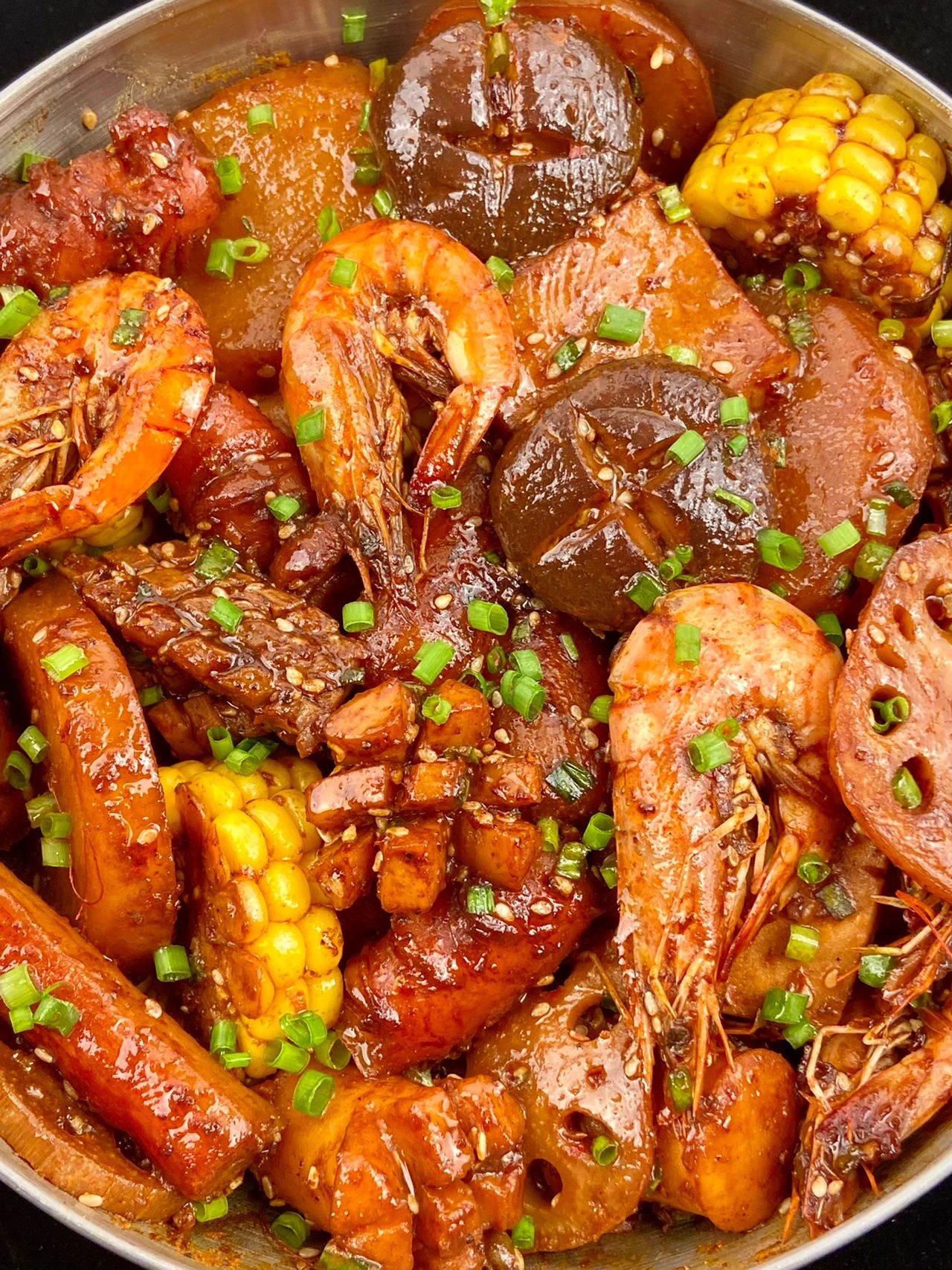 世间唯爱跟美食不能辜负,吃得开心吃的满足吃的健康《麻辣香锅》