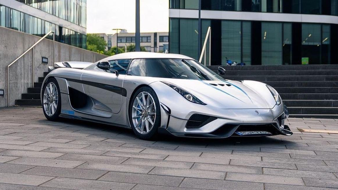 科尼赛克regera,金属 碳纤维车身,2.8秒破百最大1521马力