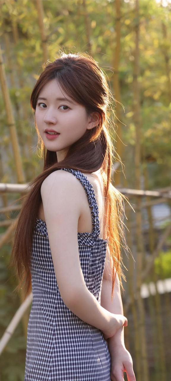 赵露思全面屏手机壁纸