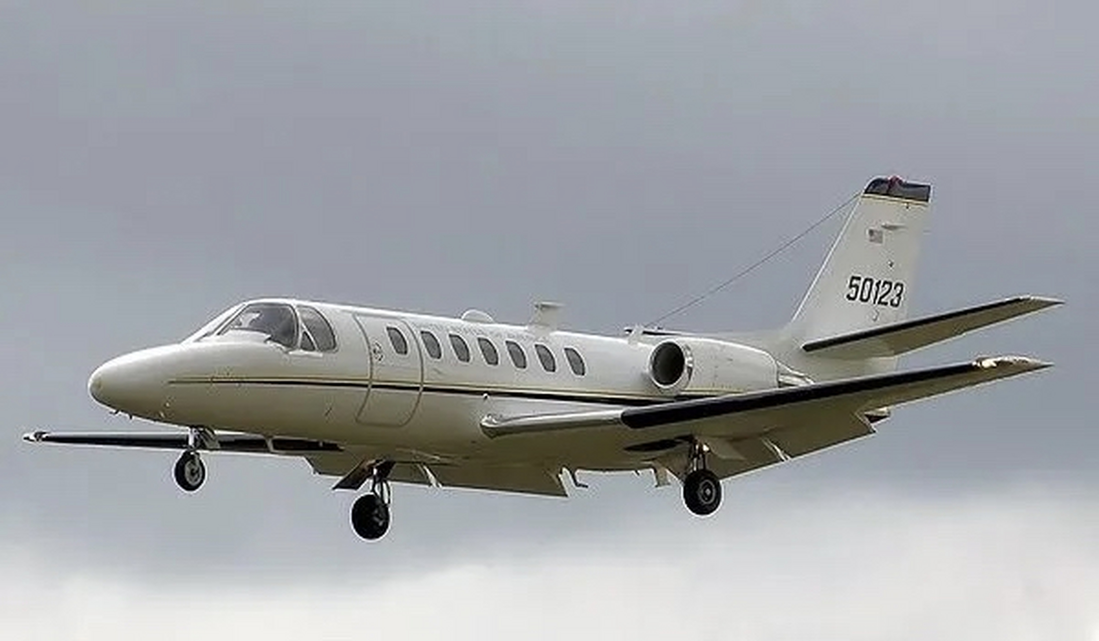 一架塞斯纳560小型飞机闯入首都华盛顿特区禁飞区,接近白宫和美国国会