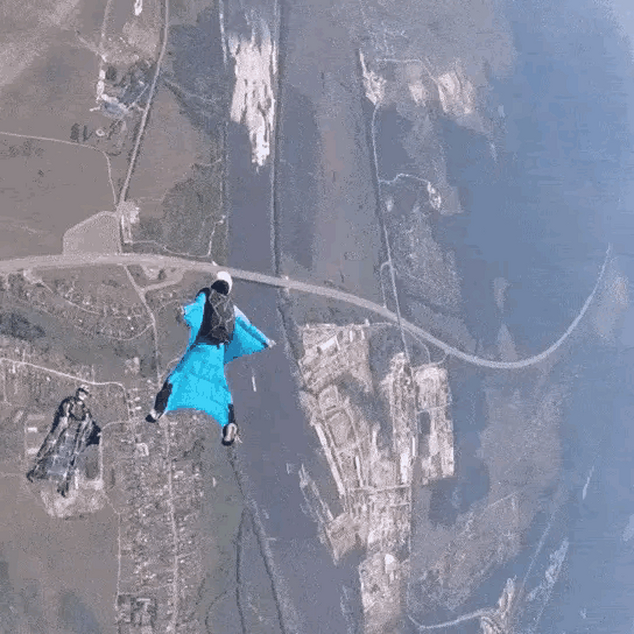 天津24岁女孩刘安,挑战翼装飞行不幸去世,临终的遗言令人泪目