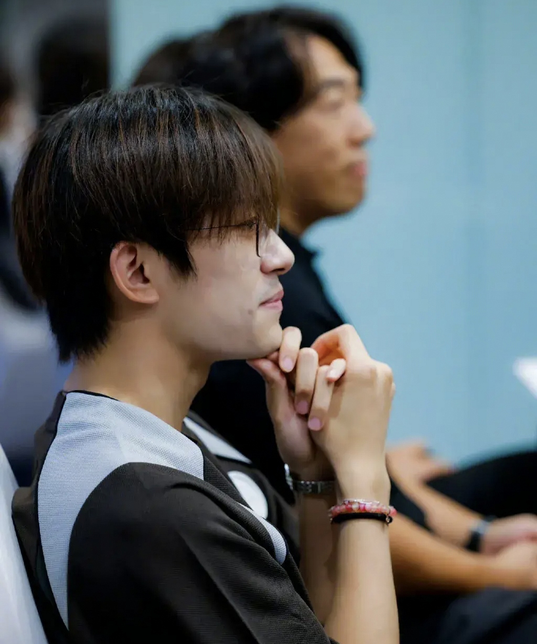 易烊千玺应该是现在国内同年龄段中,演技最好成就最高,也是最有前途的