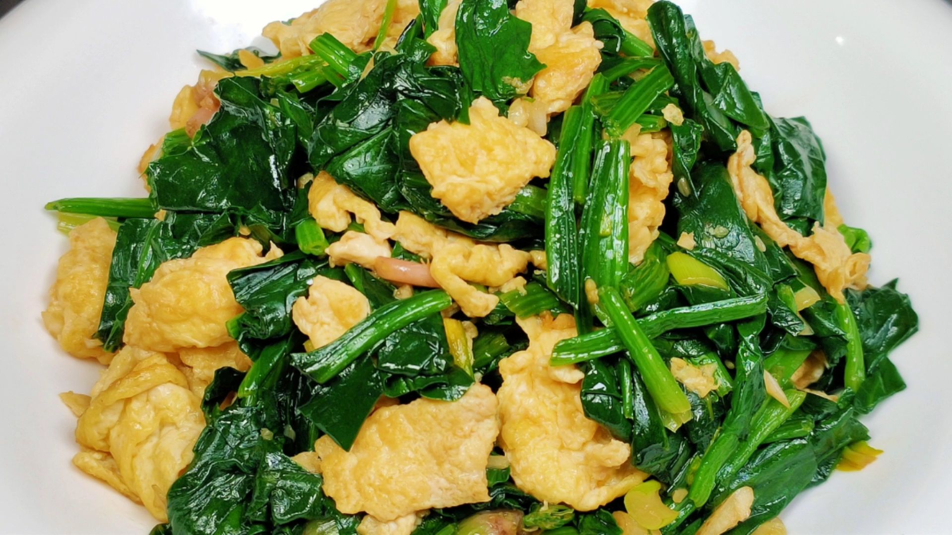 大厨教你“菠菜炒鸡蛋”的好吃做法,简单易学,吃一次忘不掉