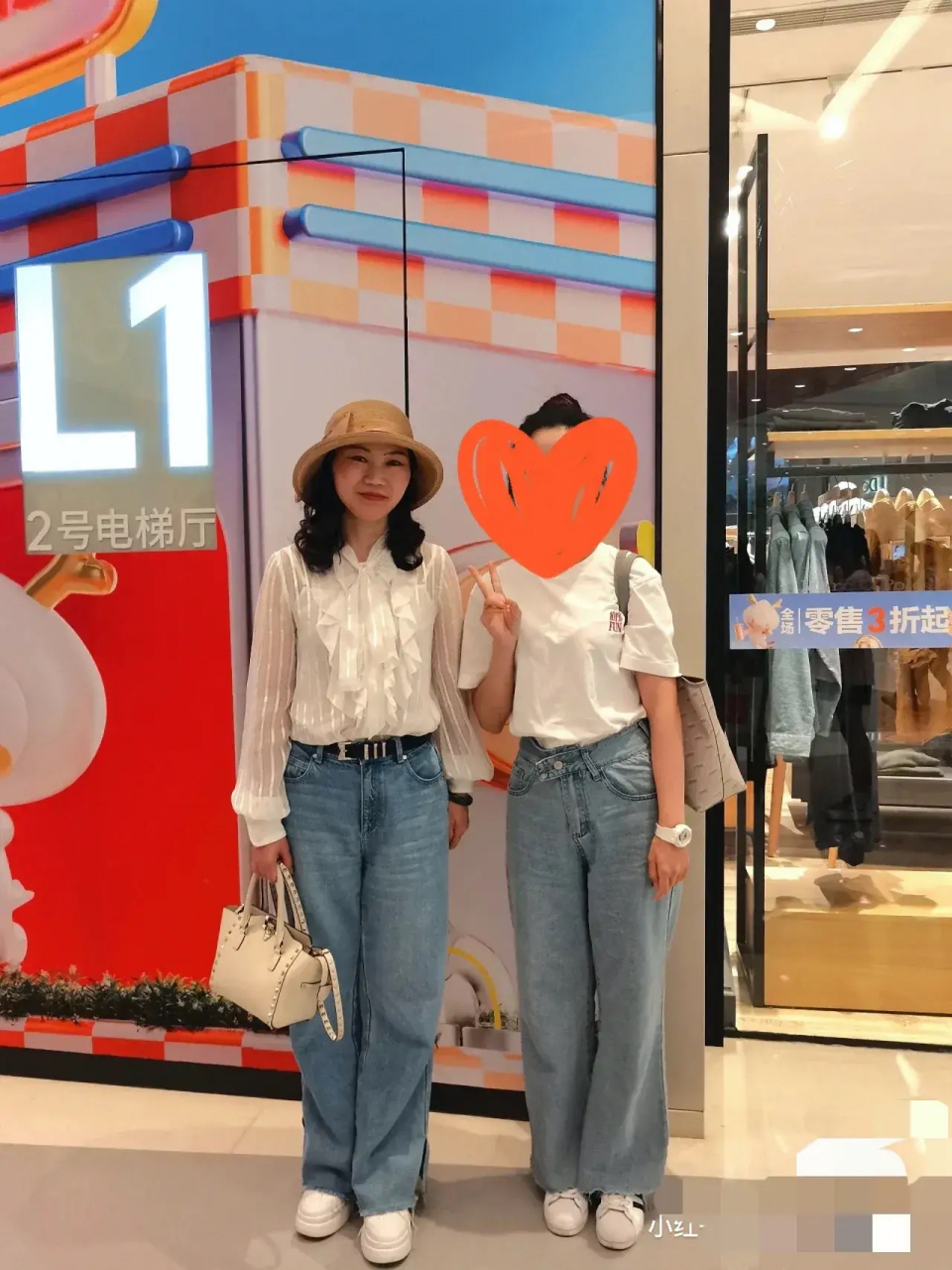 但实际上王俊凯妈妈为人很好,温柔善良,粉丝碰见了要合照她都答应.