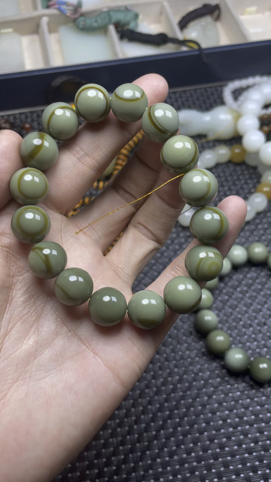 沙枣青天眼猫眼手串