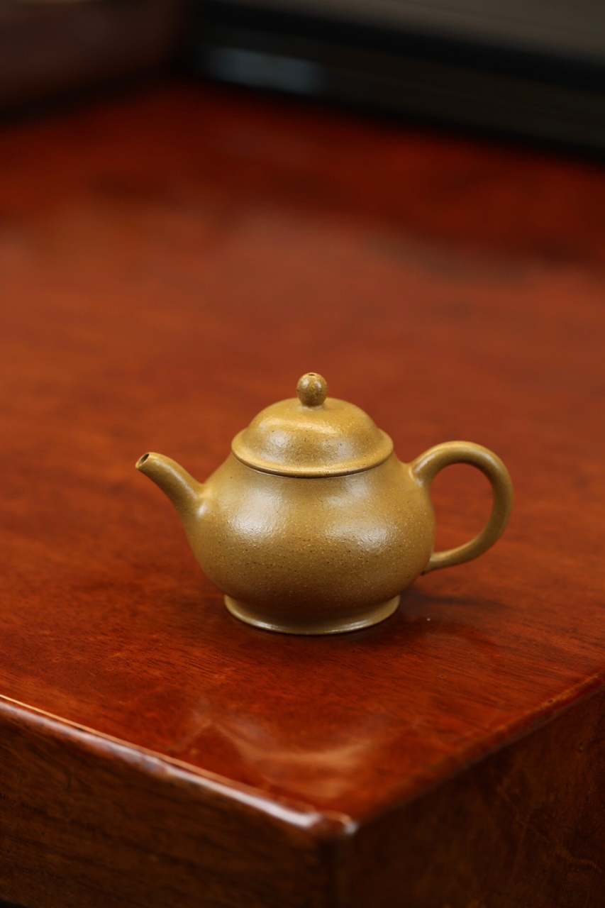 小潘壶·珍品 /容量130cc/顶级段泥 潘壶在清中期是具有极高代表性的