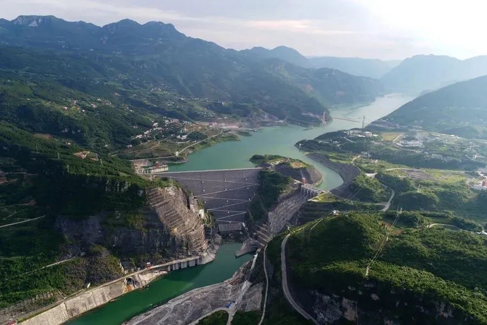 我国第四大水库:糯扎渡水库  我国第四大水库是糯扎渡水库,总库容237.