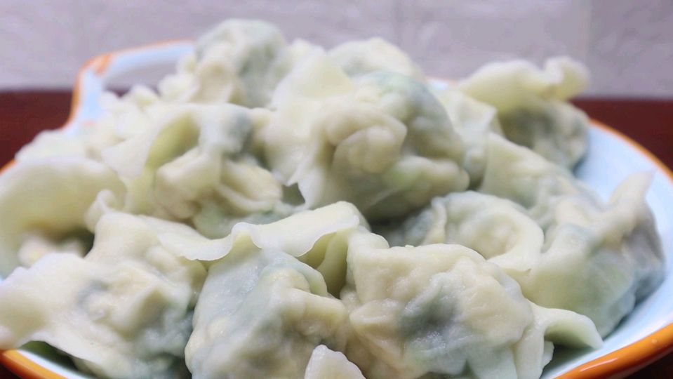 秋天一定要吃这馅饺子,皮薄馅鲜有窍门,比肉饺子还好吃