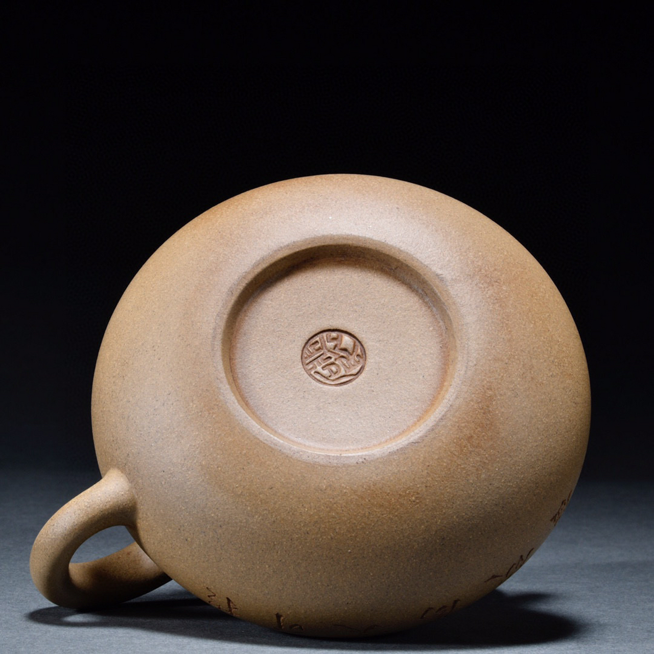 裴石民·紫砂竹节茶壶 规格:高9cm 宽15.2cm