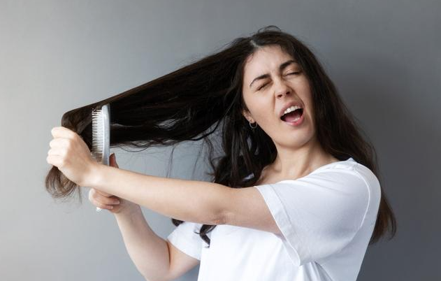 洗头时加几粒"阿司匹林",坚持一段时间,头发会发生哪些变化?