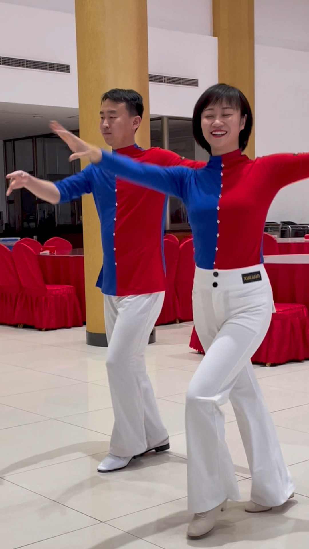 唐山小滨和小芳