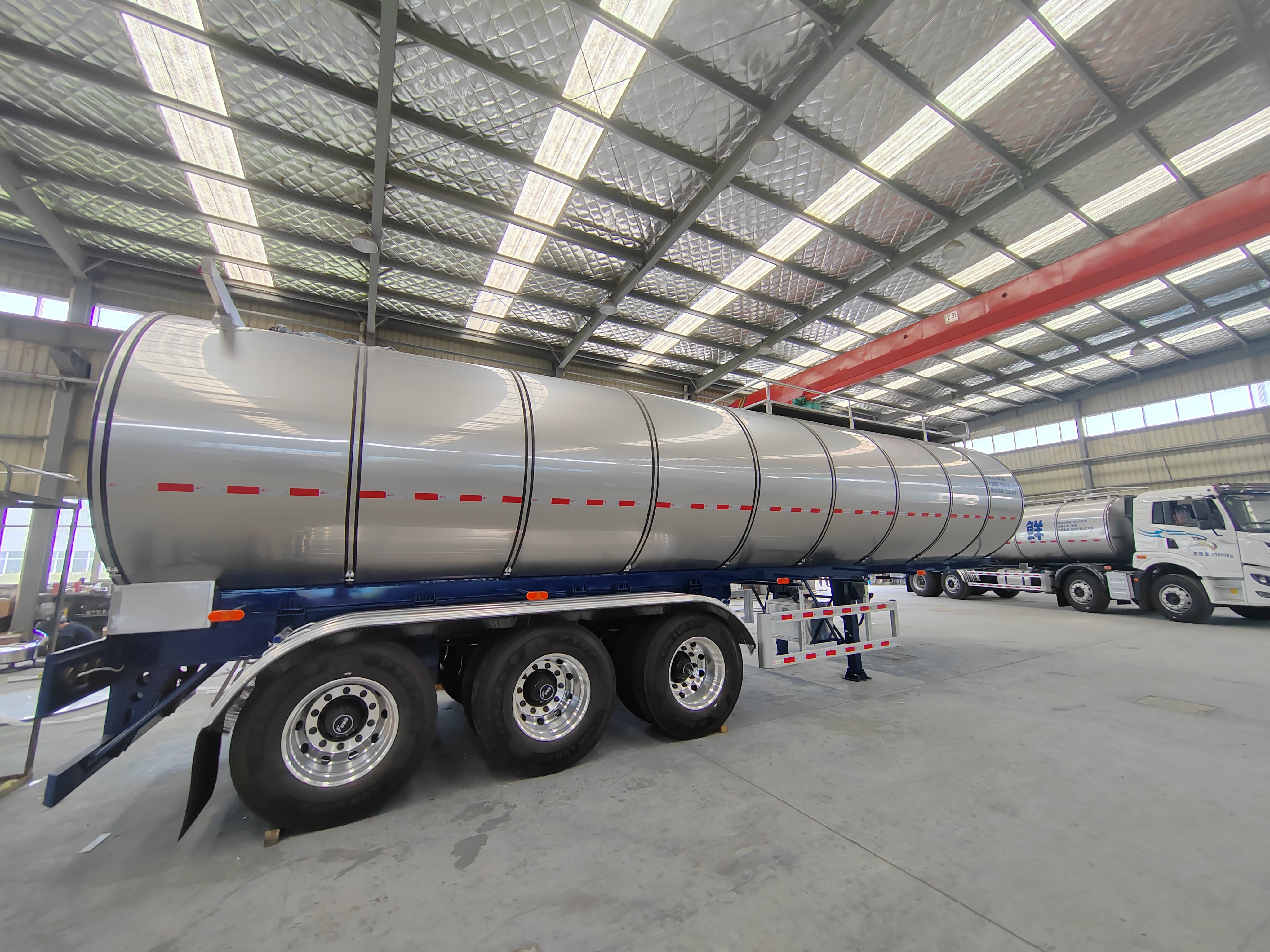 国六 鲜奶运输车的罐体公告标准?