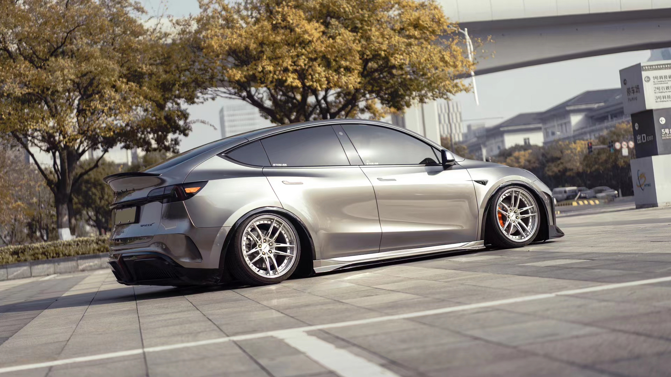 汉思孚液态金属银色车漆改色膜 #汉思孚# #液态金属银色# #特斯拉