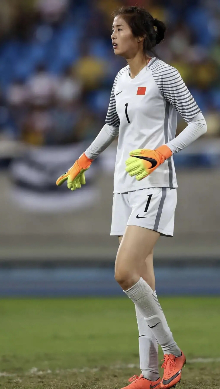 爆款练习生# 前中国国家队女足门将——赵丽娜!