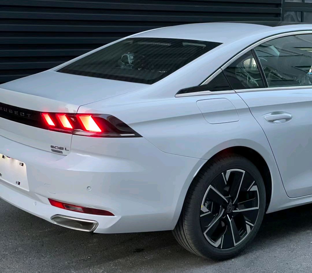 东风标致508l亮相,时尚感爆棚,1.6t引擎表现更出色